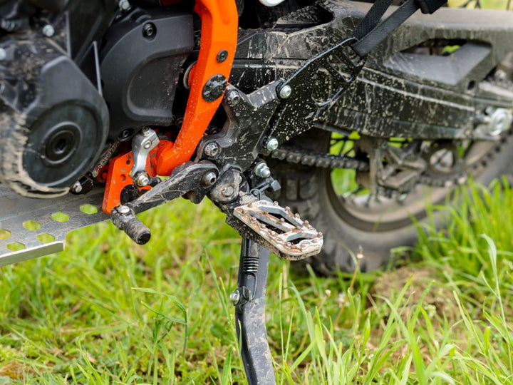 KTM 390 Footpegs