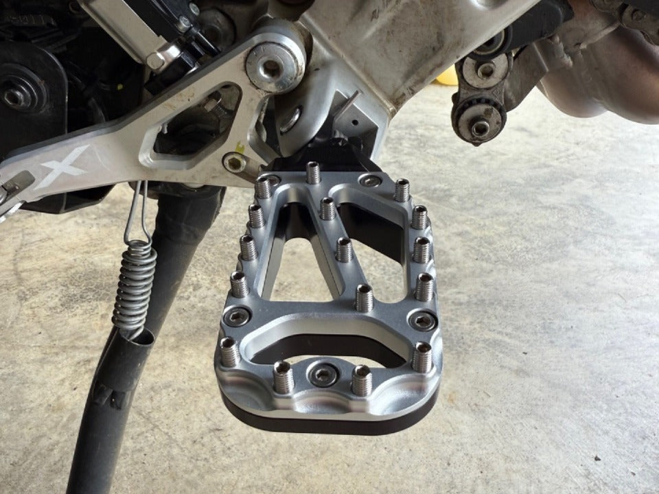 Ducati DX Adventure Footpegs